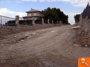 El PSPV denuncia que más de 50 calles de las urbanizaciones carecen de asfaltado y alumbrado público - (foto 3) El PSPV denuncia que más de 50 calles de las urbanizaciones carecen de asfaltado y alumbrado público - (foto 3)