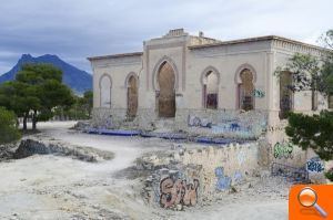 Villajoyosa inicia los trabajos previos a la recuperación de la Villa Giacomina de La Malladeta - (foto 2)