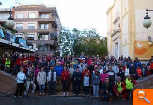 Más de 300 personas han participado en la Pujada a Peu a l'Escobella que cierra las Jornadas de Medio Ambiente de San Vicente