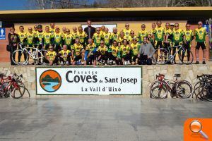 Coves de Sant Josep patrocina los equipos de la Peña Ciclista Cosaor de la tercera edad