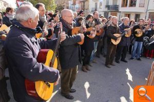 La rondalla de Vilafanca pone en marcha una escuela de canto y representará al pueblo en las fiestas de Magdalena - (foto 2)