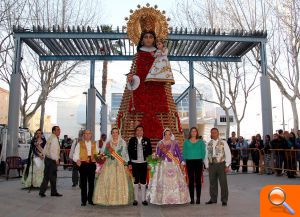 Manises ofrenda a la Virgen de los Desamparados - (foto 2)