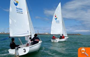 El equipo Escoles de la Mar del CR Burriana lidera la clasificación en el Match Race de Burriana - (foto 2)