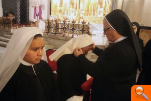 Dos jóvenes mexicanas toman en Valencia el hábito como religiosas de San José de la Montaña