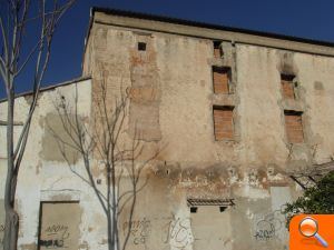 Esquerra Unida denuncia el expolio sufrido por la Alquería Tronaes del barrio de Malilla - (foto 2)