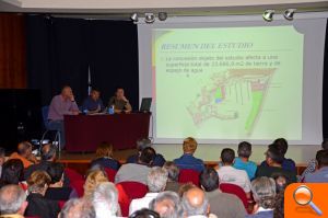 El parking y la rampa de varada, preocupaciones vecinales ante el proyecto del nuevo puerto que impulsa la Generalitat en Xàbia - (foto 2)
