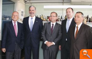 Douglas Schultz reclama una reducción del coste de los servicios portuarios para ganar en eficiencia - (foto 3)