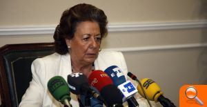 La Alcaldesa expresa su “gratitud al Rey Juan Carlos”, y “la esperanza en el futuro bajo la monarquía de Felipe VI” - (foto 2)