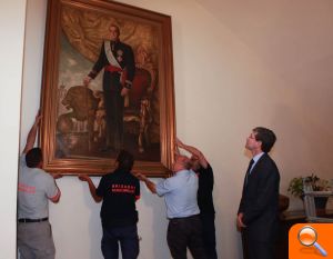 El retrato de Juan Carlos I deja de presidir el salón de plenos del Ayuntamiento de Castellón