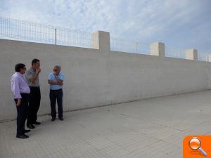 Almassora protegerá cerca de 60 metros lineales de gradas con la nueva cubierta del campo de fútbol José Manuel Pesudo