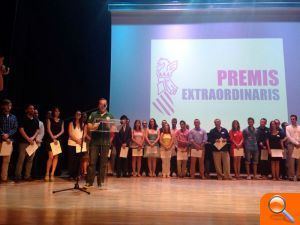 Luis Rodas y Adrián Garrido, del IES Jaume I, reciben el Premio Extraordinario al Rendimiento Académico en FP - (foto 3)