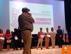 Luis Rodas y Adrián Garrido, del IES Jaume I, reciben el Premio Extraordinario al Rendimiento Académico en FP - (foto 5)