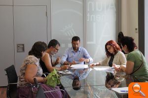 L’Ajuntament d’Alfafar firma un convenio de colaboración con las asociaciones de l’Ateneu Popular del Parc en materia de comercio, formación y ocupación - (foto 2)