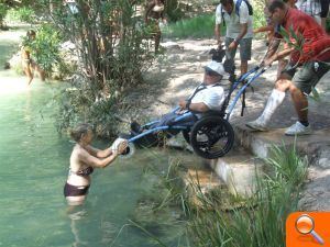 Ontinyent adquireix una cadira de rodes tot terreny perquè les persones amb mobilitat reduïda puguen visitar sendes del terme - (foto 3)