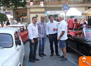 55 vehicles clàssics es desplacen des d’Ontinyent a Fontanars al Rally de Cotxes Antics