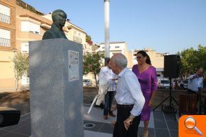 L’Alcora homenajea a D. Federico Michavila Pallarés con un busto en el parque que lleva su nombre