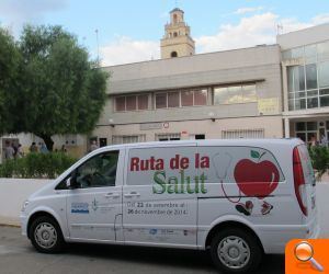 La Casa de la Cultura de Barxeta se llena de vecinos que asisten a la Ruta de la Salud