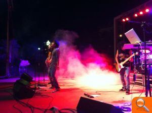 El parque 9 d'Octubre vuelve a acoger a los grupos de música locales durante el fin de semana - (foto 2)