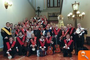 Más de 50 "cuarentunos" cantaron a Monseñor Osoro antes de su despedida - (foto 5)