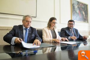 Alfonso Rus firma convenios con Manises, Navarrés, La Pobla Llarga y Requena - (foto 4) Alfonso Rus firma convenios con Manises, Navarrés, La Pobla Llarga y Requena - (foto 4)