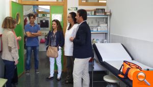 La enfermera escolar del CEIP Jaime Sanz ya ha puesto en marcha charlas informativas y la revisión de expedientes médicos de los alumnos - (foto 2) La enfermera escolar del CEIP Jaime Sanz ya ha puesto en marcha charlas informativas y la revisión de expedientes médicos de los alumnos - (foto 2)