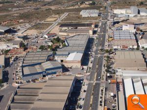 El Ayuntamiento de San Vicente recibe un 21 % más de solicitudes de apertura de empresas y negocios - (foto 2) El Ayuntamiento de San Vicente recibe un 21 % más de solicitudes de apertura de empresas y negocios - (foto 2)