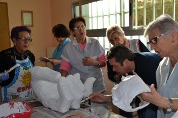 El Ayuntamiento forma como artistas falleros a personas mayores y personas con discapacidad