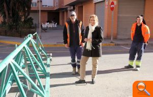 El Ayuntamiento de Torrent retira la grúa de una finca abandonada en la Calle Padre Vicente Cabanes - (foto 3) El Ayuntamiento de Torrent retira la grúa de una finca abandonada en la Calle Padre Vicente Cabanes - (foto 3)