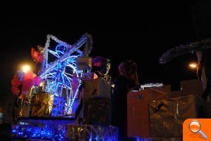 Los Reyes Magos inundan Vinaròs de ilusión tras una espectacular y original cabalgata