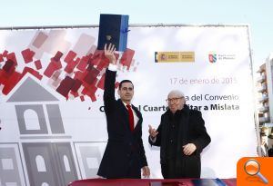 El Ministerio de Defensa y el Ayuntamiento firman la cesión del cuartel militar de Mislata - (foto 2)