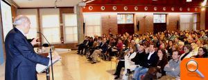 Más de 300 familias asisten a la charla de Jose Antonio Marina en la Escuela de Padres