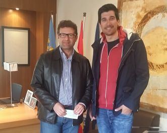 El Ayuntamiento incrementa la subvención del Club de Baloncesto Chiva