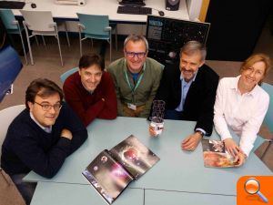 Un trozo de panel solar del Hubble, para el Observatori Astronòmic de la Universitat de València