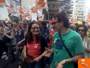 Oltra: "La gente no come con números sino con sueldos dignos"