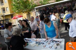 El PP de l’Alcora visita el mercado semanal