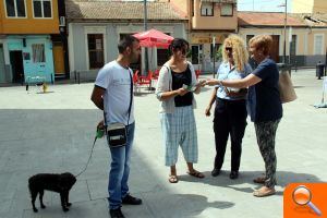 La Brigada Azul recorre de nuevo las calles para informar a los dueños sobre la ordenanza de tenencia de animales