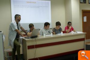 El alumnado de cuarto de Medicina de la UJI inicia sus prácticas médico-quirúrgicas en entidades de carácter social - (foto 2)