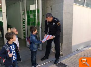 Los escolares de Rafal conmemoran el Día del Niño con la Policía Local