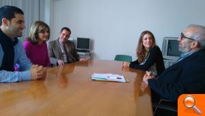 Ana Botella y Jorge Alarte visitan el centro del Servef del polígono Fuente del Jarro de Paterna junto a Sagredo