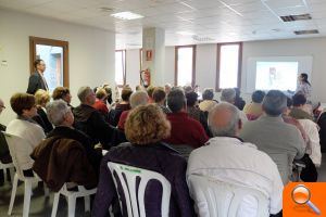 Los mayores de Nules se familiarizan con las nuevas tecnologías - (foto 2)