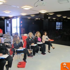 Los alumnos de los talleres de empleo 'Proempleos IV' reciben la visita de la concejal de Empleo