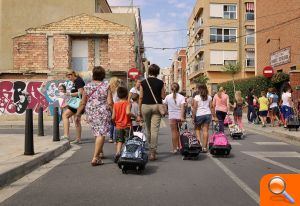 Mislata empieza a pagar las ayudas del programa Xarxa Llibres 