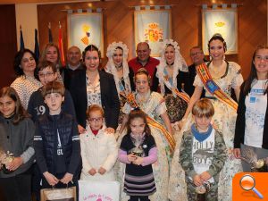 El Ayuntamiento entrega los premios del Concurso de dibujo infantil de las Fallas