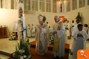 Monseñor Escudero clausura en la parroquia de Santa Teresa de Jesús el Año Jubilar Teresiano