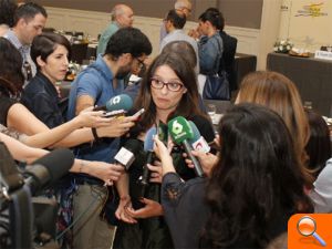 Oltra: “No queremos al partido de los corruptos ni a ritmo merengue ni a ritmo de salsa”