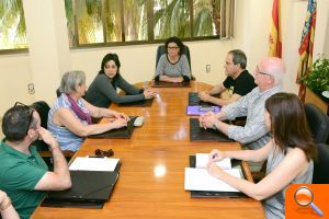 Reunión con la diputada Rosa Pérez para establecer líneas de colaboración en inclusión, teatro y memoria histórica