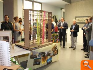 Estudiantes de arquitectura de la UA exponen en Boca del Calvari sus maquetas