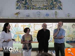 Manises inaugura una nova exposició de pedestals i portatestos a l'MCM - (foto 2) Manises inaugura una nova exposició de pedestals i portatestos a l'MCM - (foto 2)