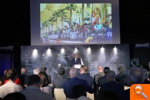 Gabriel Echávarri anuncia que en enero del próximo año se instalará un barco de la Volvo Ocean Race en la Plaza del Mar para promocionar la salida de la regata - (foto 3) Gabriel Echávarri anuncia que en enero del próximo año se instalará un barco de la Volvo Ocean Race en la Plaza del Mar para promocionar la salida de la regata - (foto 3)