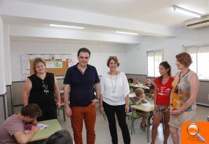 Más de un centenar de niños asisten a la Escuela de Verano de l'Alfàs del Pi durante el mes de julio